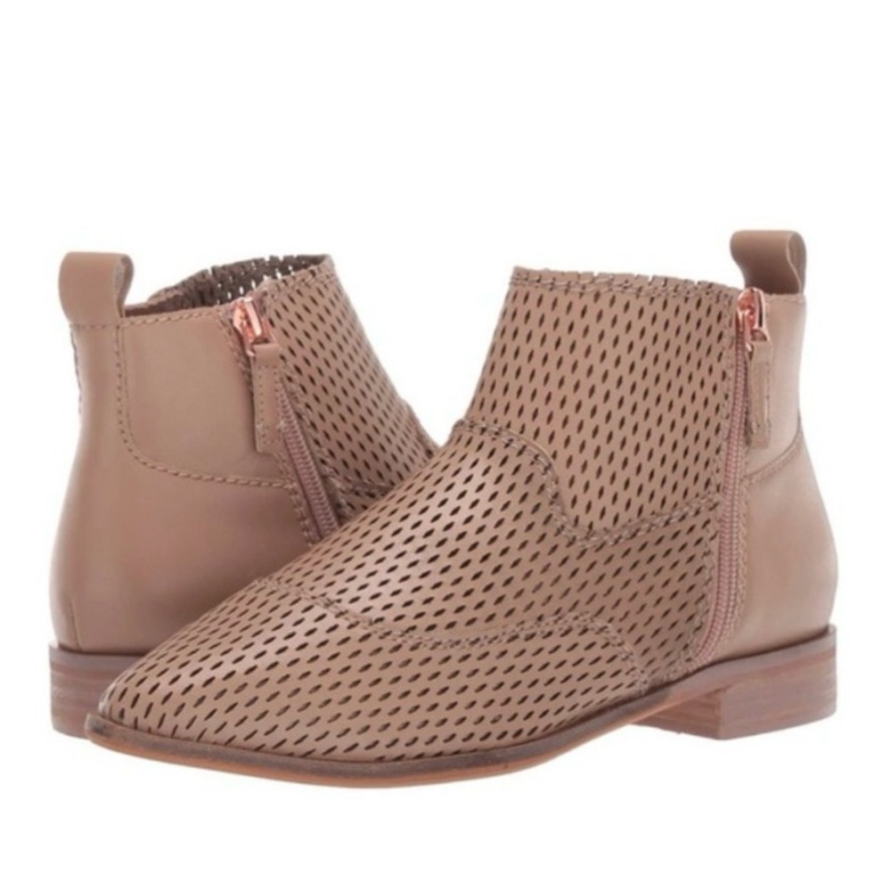 Kelsi Dagger Brooklyn Alaska Ankle Boot Booties Tan Laser Cut Size 8